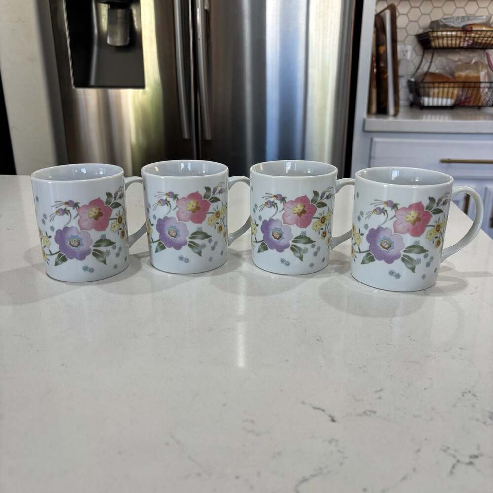 Gailstyn-Sutton Temptation Fine China Coffee Mugs Set of 4 Japan